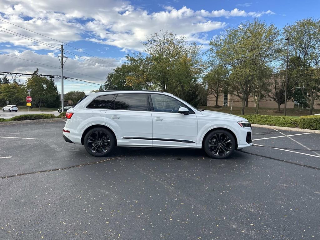 New 2025 Audi Q7 3.0T Premium Plus image 8