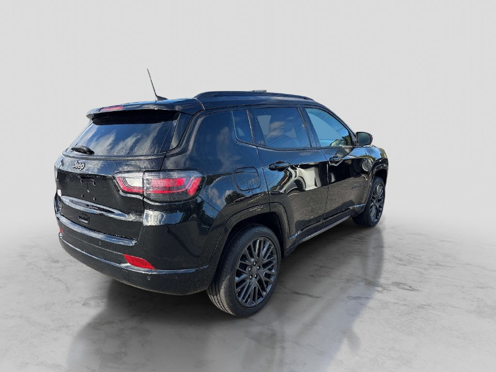 Used 2023 Jeep Compass High Altitude AWD/4WD image 5
