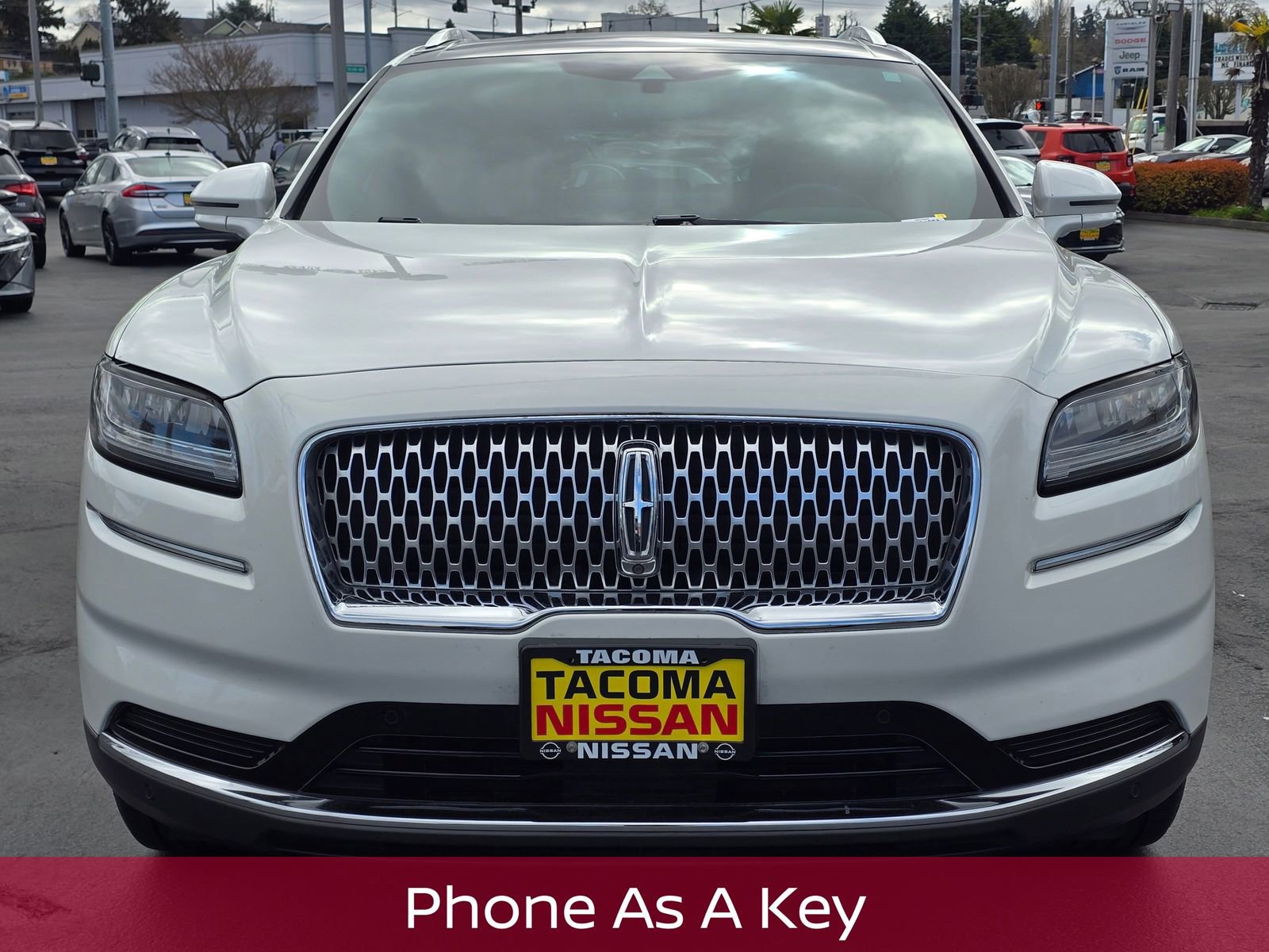 Used 2022 Lincoln Nautilus Reserve w/ Equipment Group 201A image 9