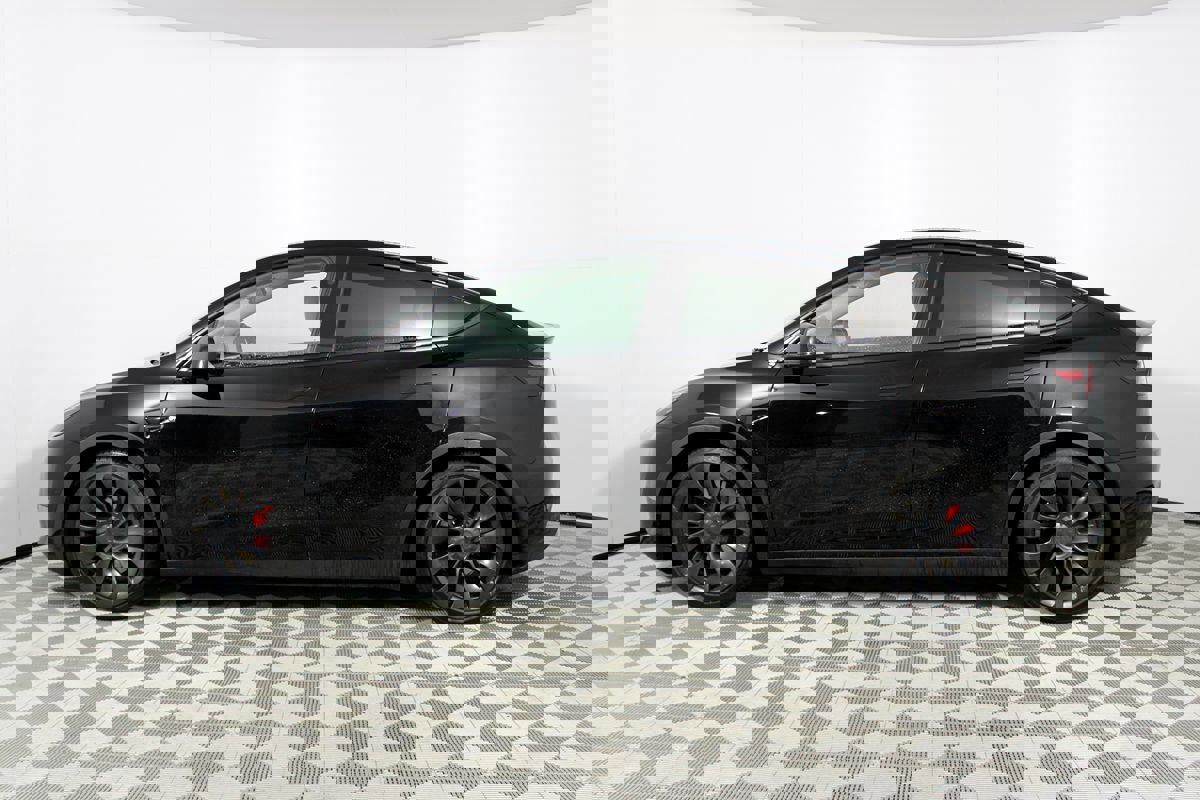 Used 2022 Tesla Model Y Performance image 31