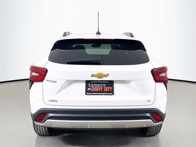 Used 2025 Chevrolet Trax LT w/ Driver Confidence Package image 7