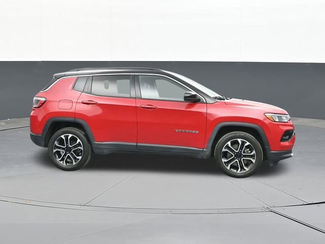 Used 2023 Jeep Compass Limited image 18