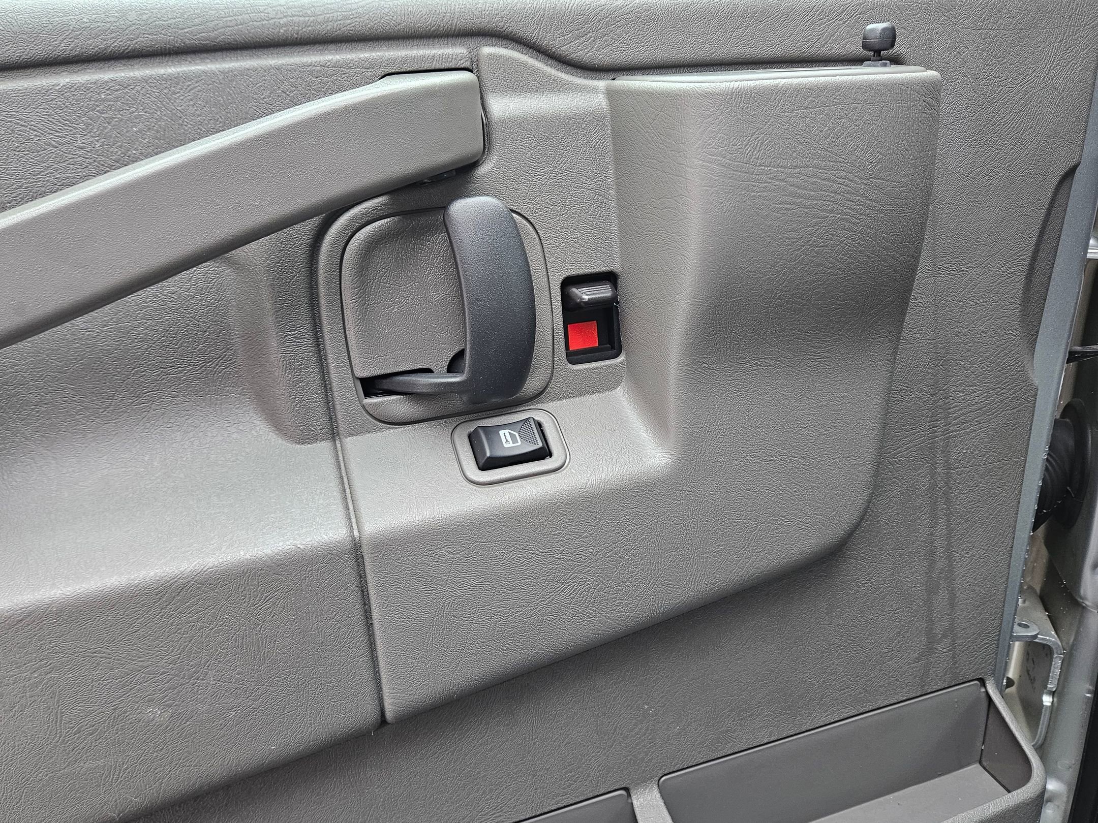 Used 2023 Chevrolet Express 3500 LS image 17