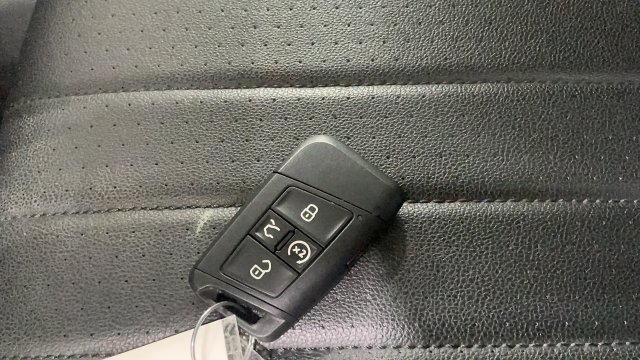Certified 2024 Volkswagen Tiguan SE AWD/4WD image 28