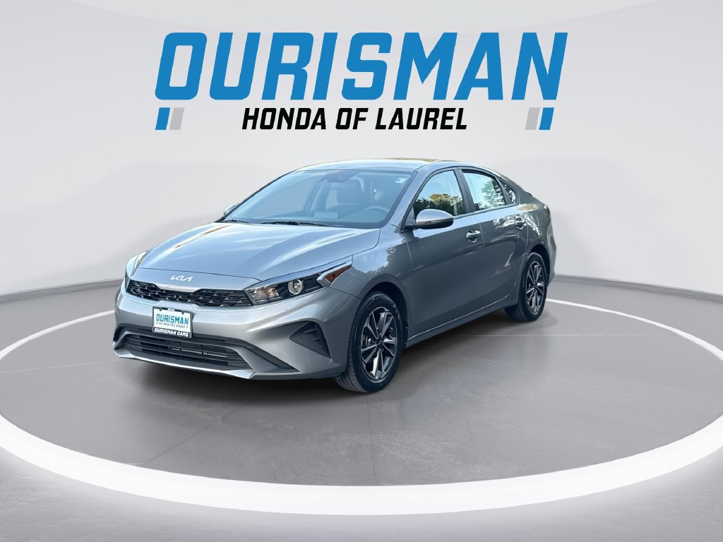 Used 2023 Kia Forte LXS w/ LXS Technology Package FWD image 4