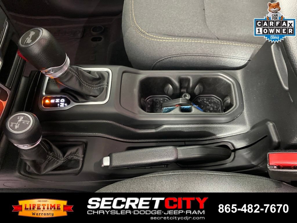 Used 2024 Jeep Wrangler Unlimited AWD/4WD image 24