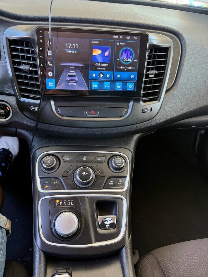 Used 2015 Chrysler 200 Limited image 14