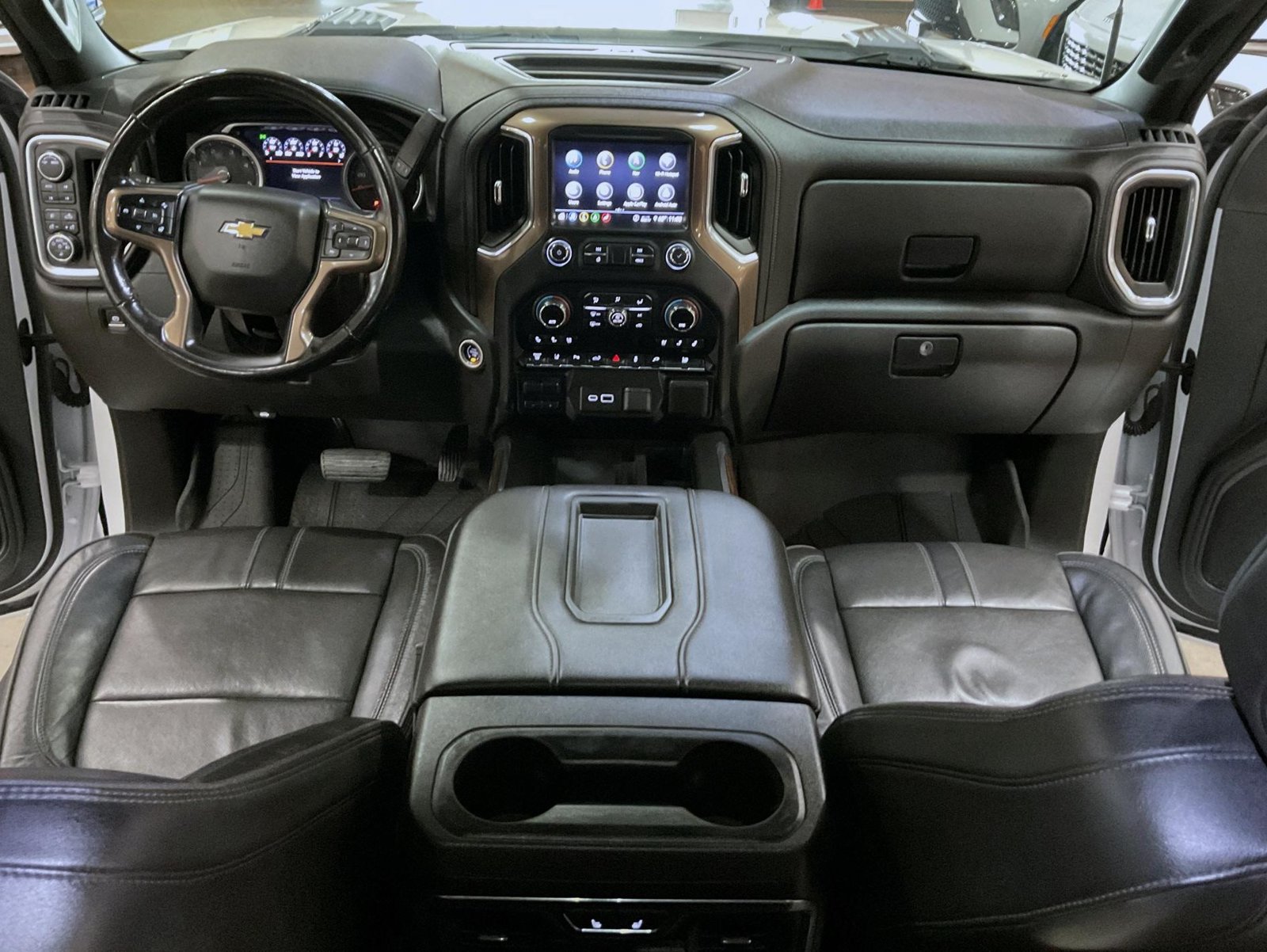 Certified 2020 Chevrolet Silverado 3500 High Country AWD/4WD image 12