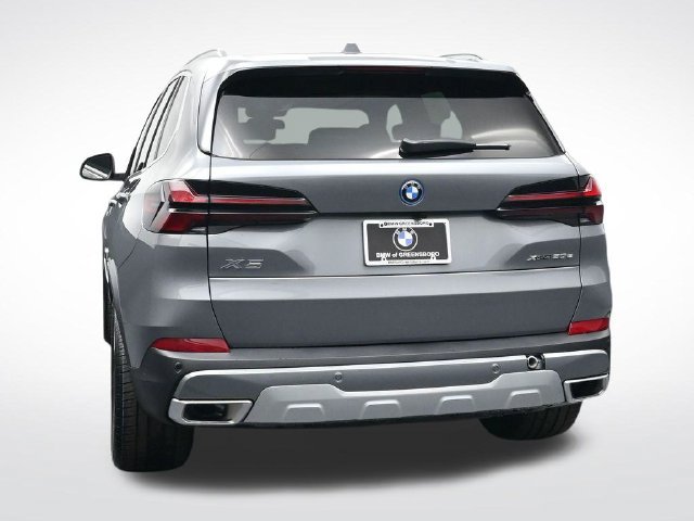 New 2026 BMW X5 xDrive50e w/ Premium Package AWD/4WD image 6