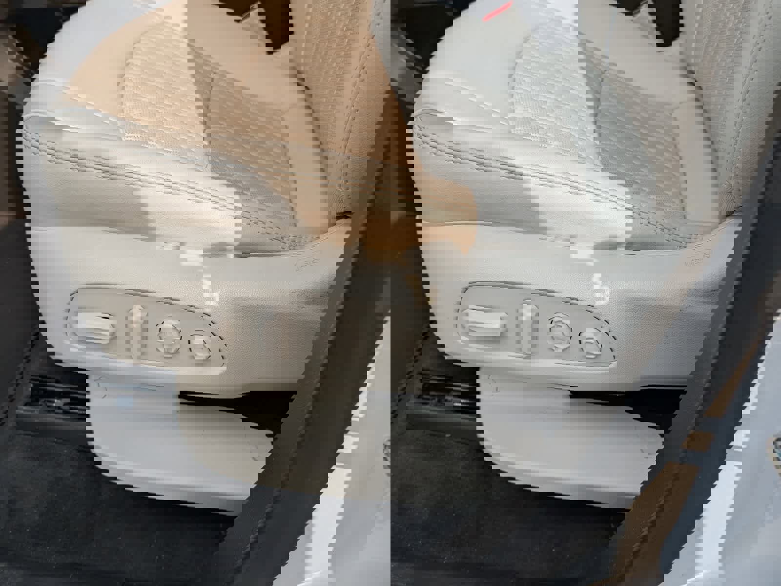 Certified 2024 Buick Enclave Avenir w/ Avenir Technology Package image 23