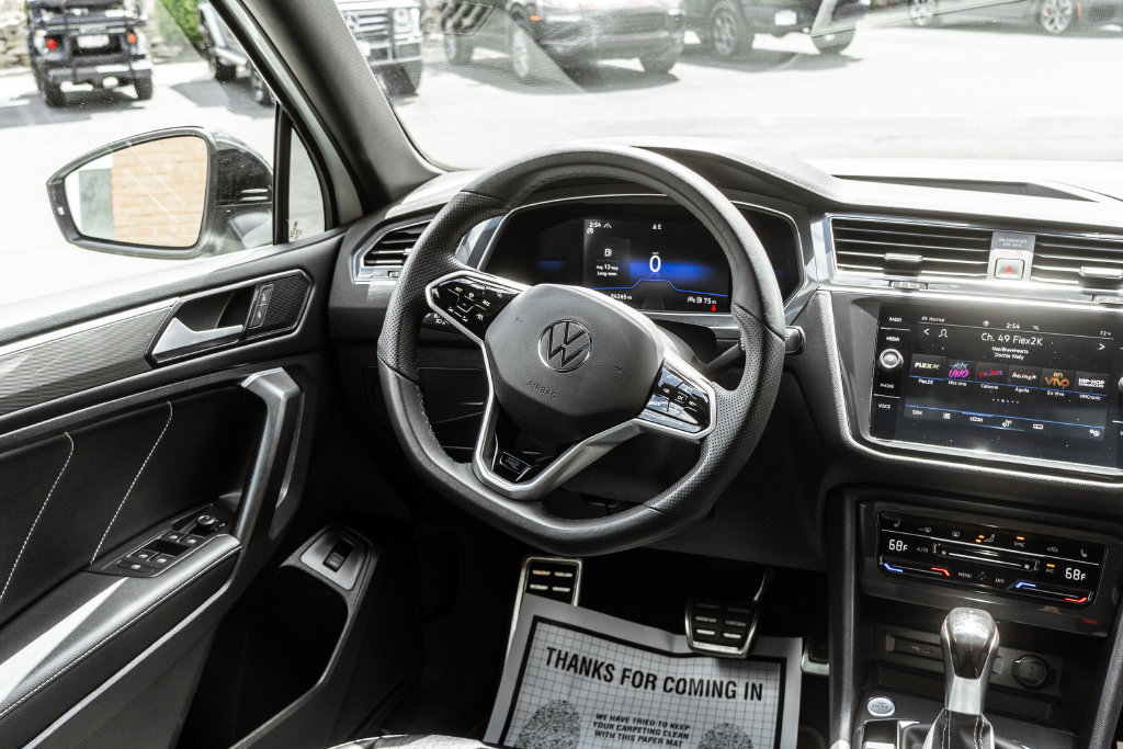 Used 2022 Volkswagen Tiguan SE R-Line AWD/4WD image 11