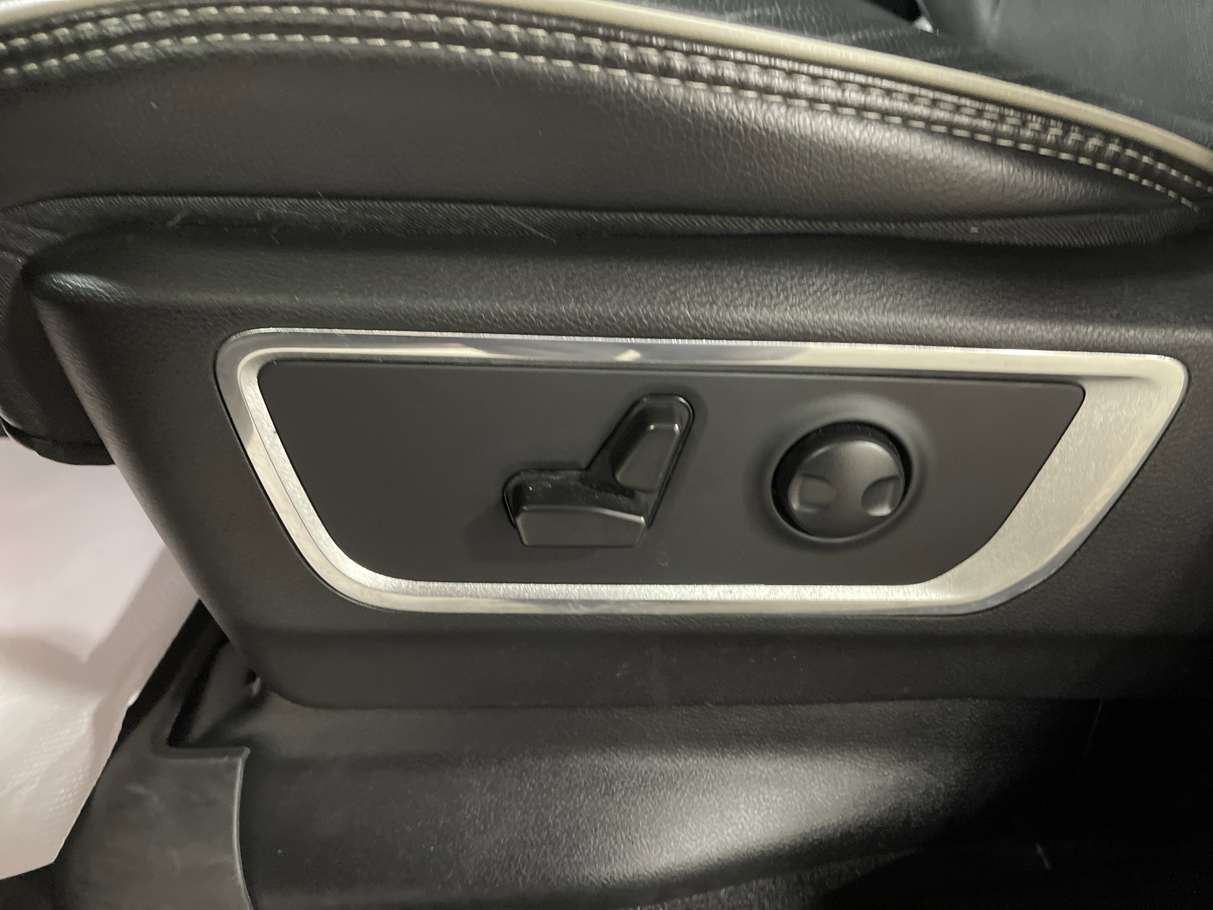 Used 2022 RAM 1500 Laramie image 12