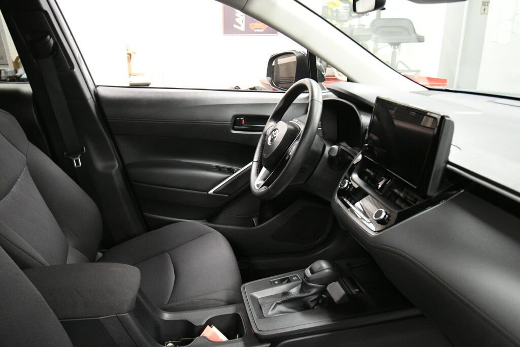 Certified 2026 Toyota Corolla Cross LE FWD image 28
