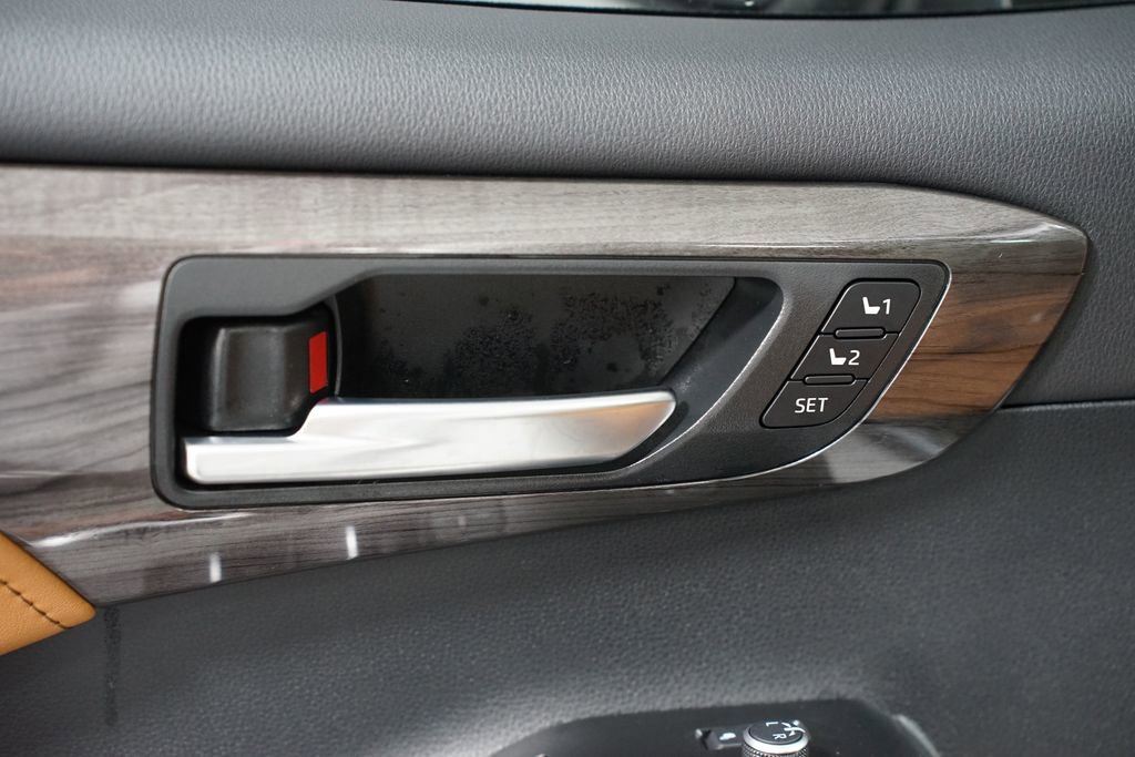New 2026 Toyota Highlander Platinum AWD/4WD image 36