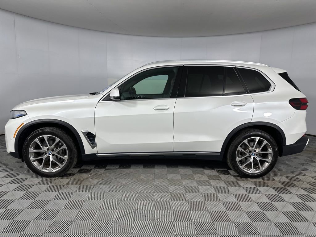 Certified 2024 BMW X5 xDrive40i w/ Premium Package image 5