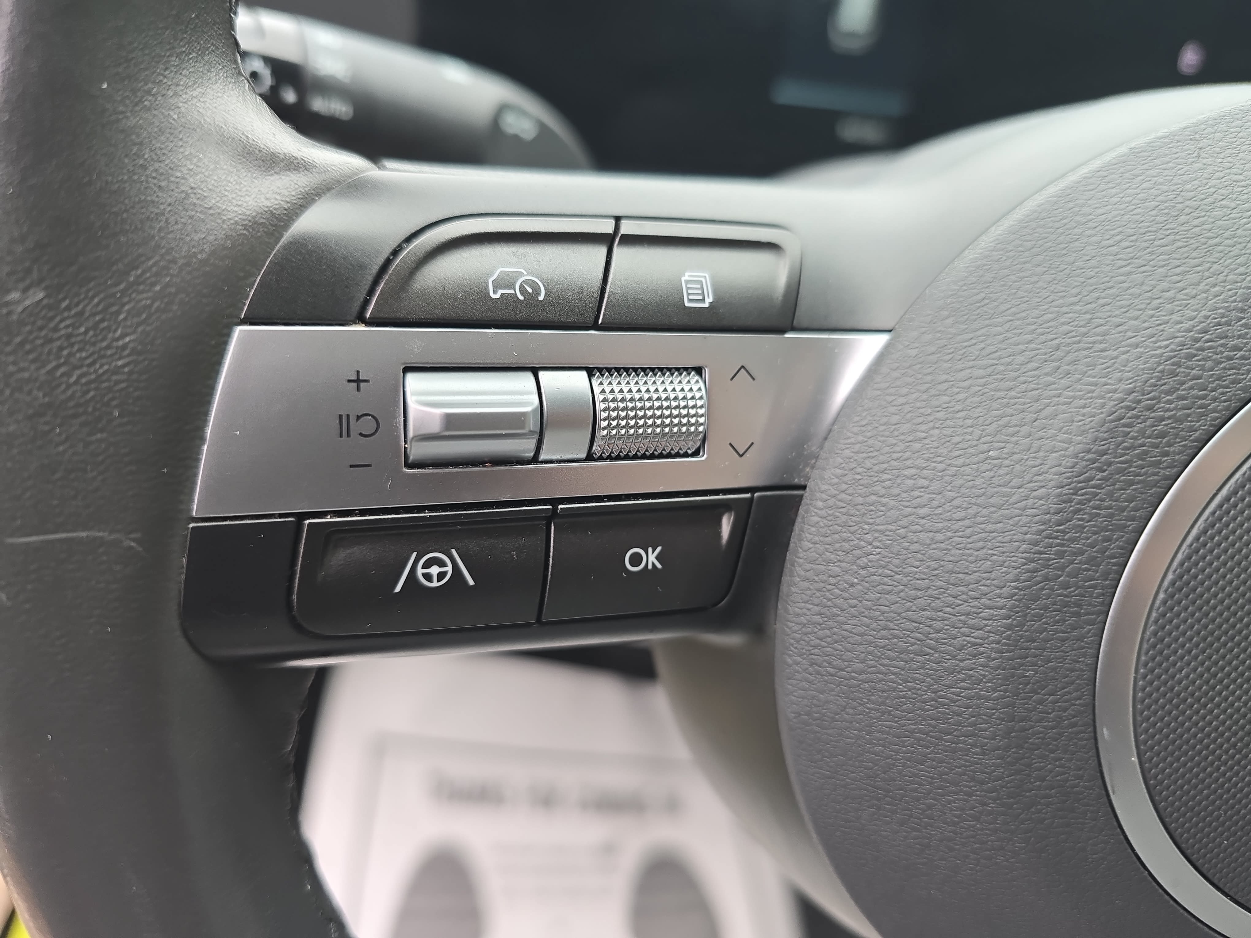 Used 2025 Hyundai Kona SEL FWD image 17