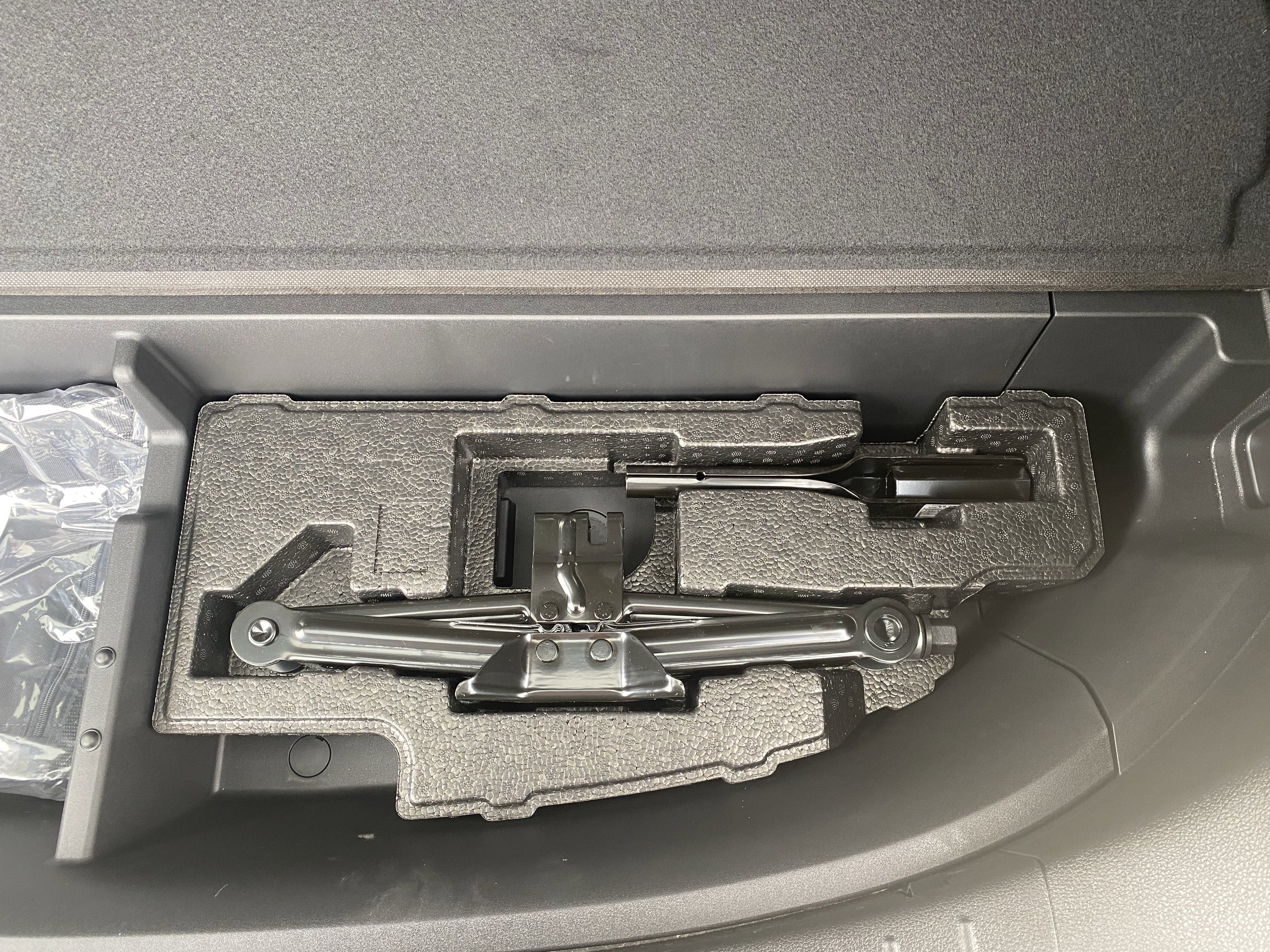 Used 2023 Hyundai Santa Fe SE w/ Cargo Package image 26