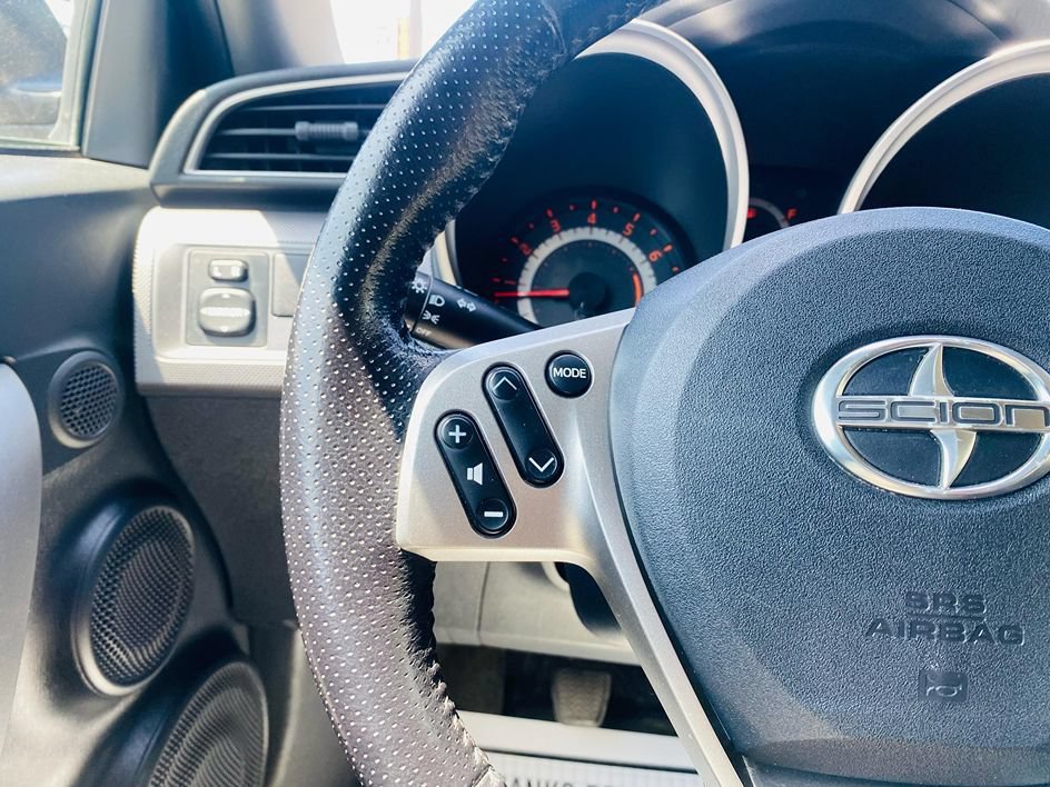 Used 2015 Scion tC FWD image 27