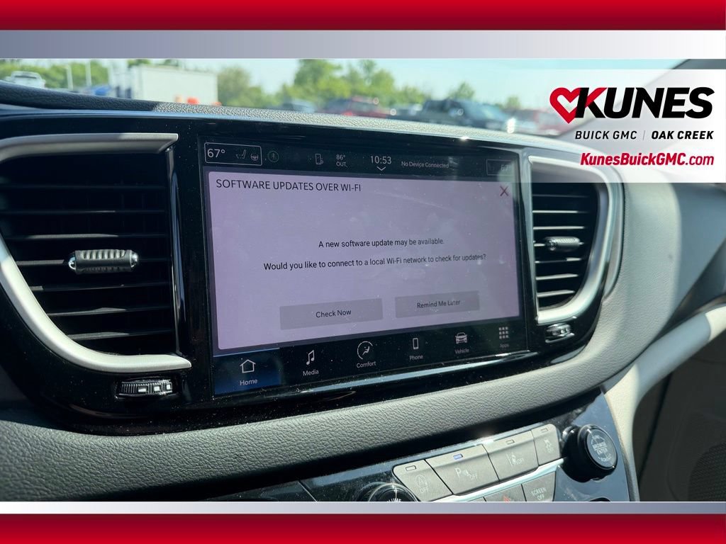 Used 2023 Chrysler Pacifica Touring-L FWD image 26