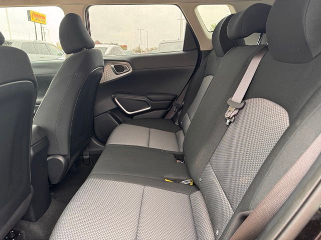 Used 2025 Kia Soul LX image 25