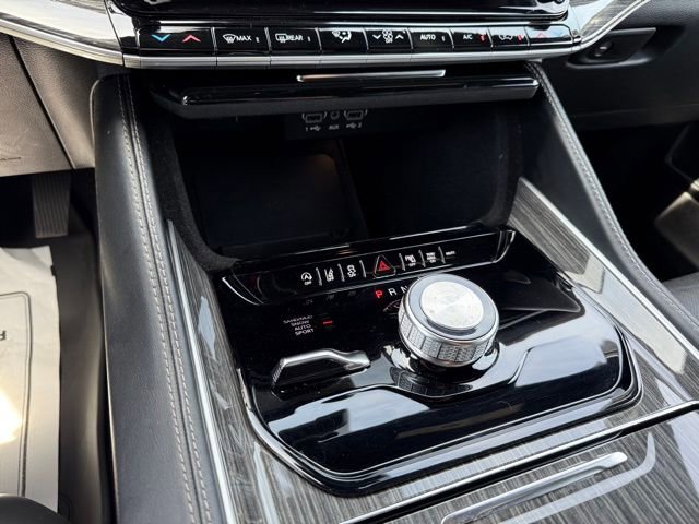 Used 2022 Jeep Wagoneer Series II AWD/4WD image 21