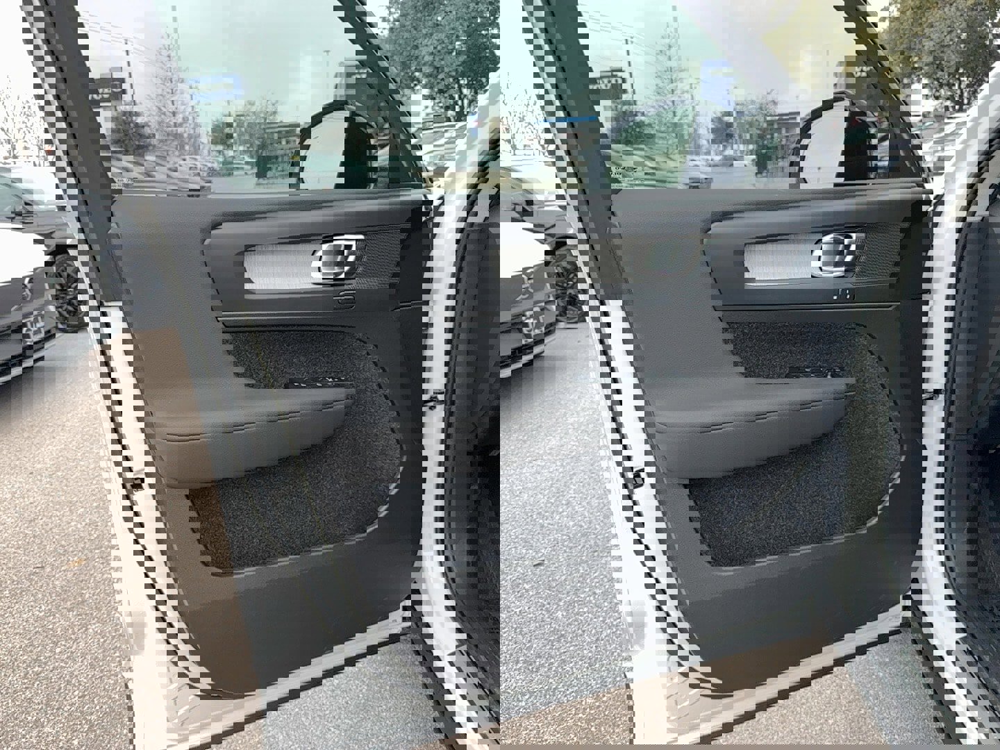 New 2026 Volvo XC40 B4 Core image 13