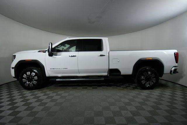 Used 2024 GMC Sierra 3500 Denali w/ Denali Reserve Package AWD/4WD image 16