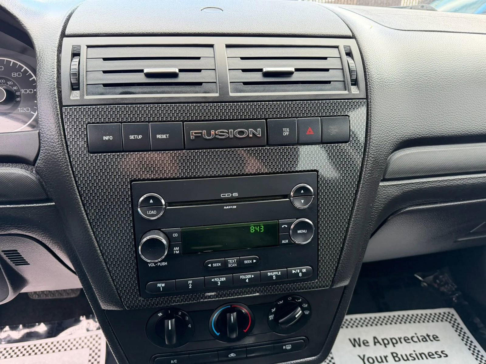 Used 2009 Ford Fusion SE FWD image 16