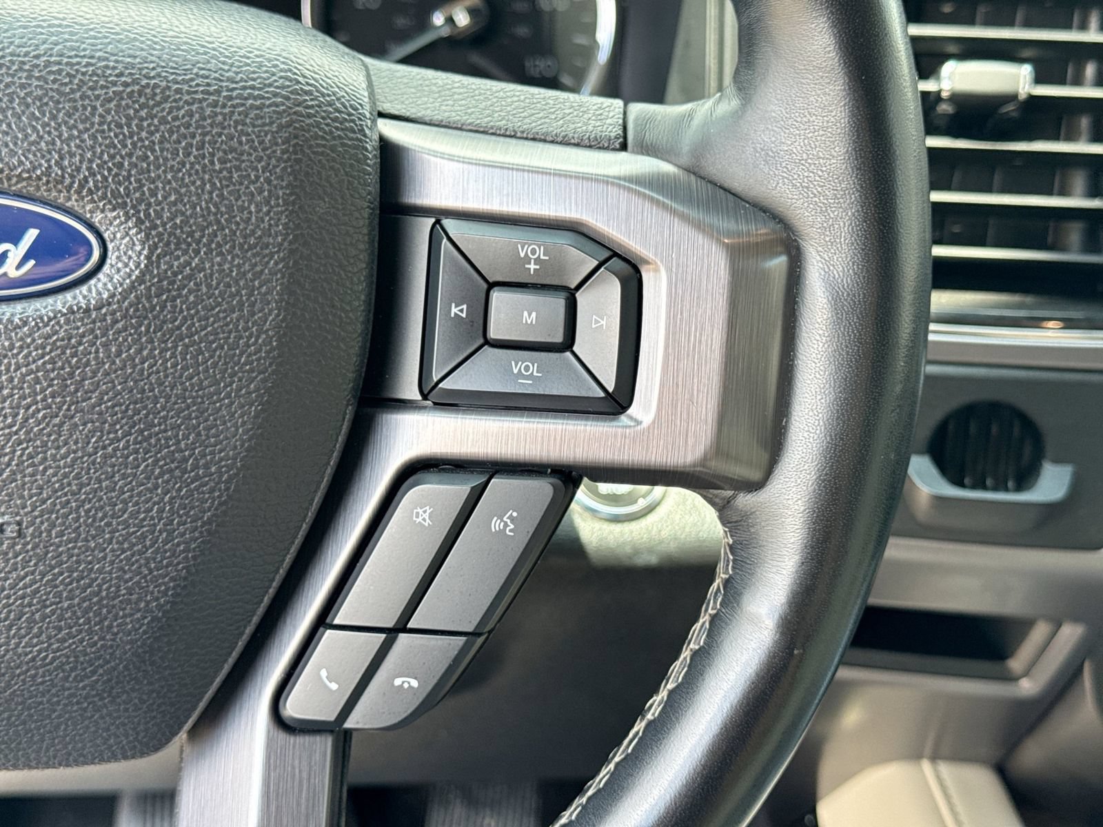 Used 2019 Ford Expedition Platinum AWD/4WD image 29