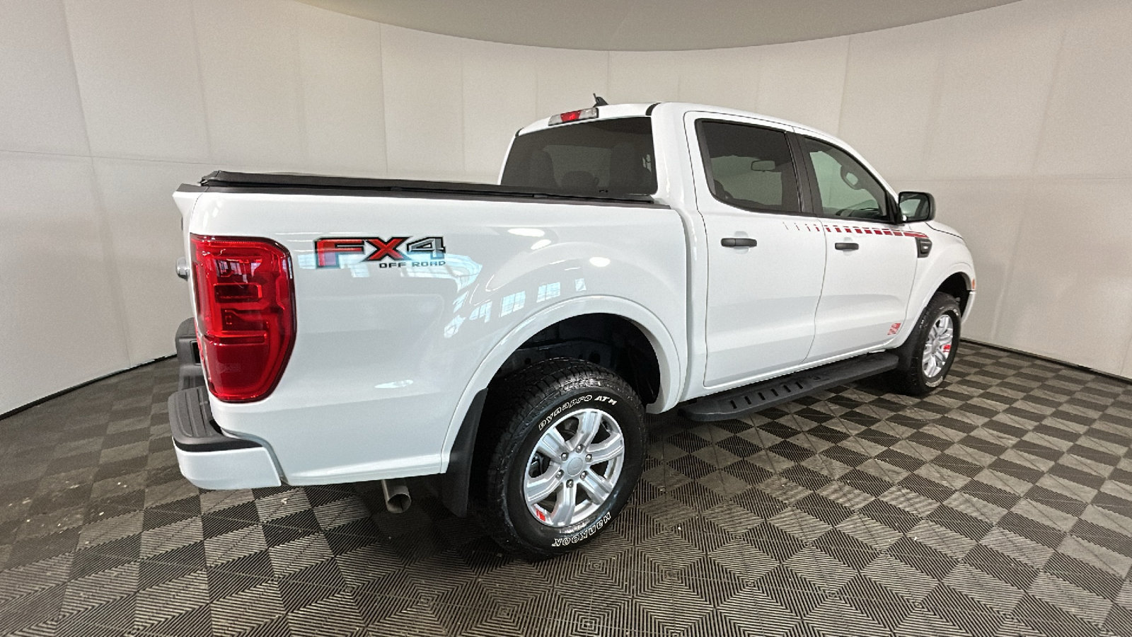 Used 2022 Ford Ranger XLT w/ FX4 Off-Road Package AWD/4WD image 3