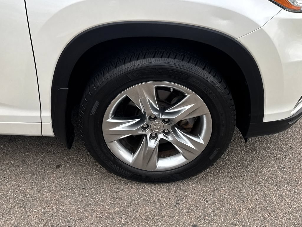 Used 2015 Toyota Highlander Limited AWD/4WD image 44