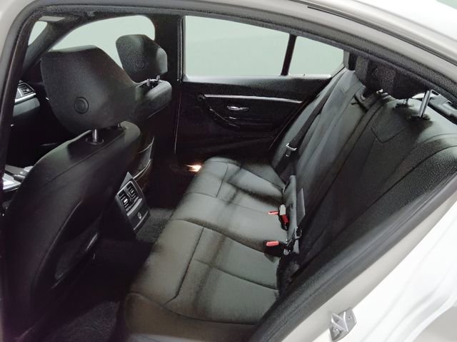 Used 2017 BMW 330i xDrive Sedan AWD/4WD image 23