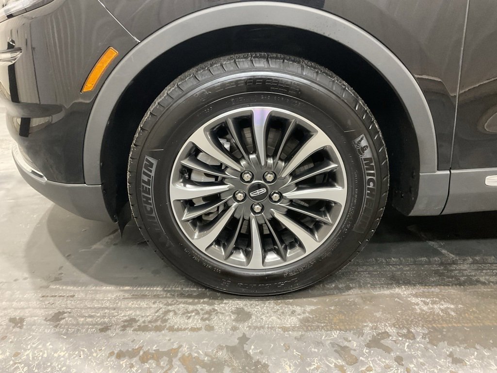 Used 2023 Lincoln Nautilus FWD image 6