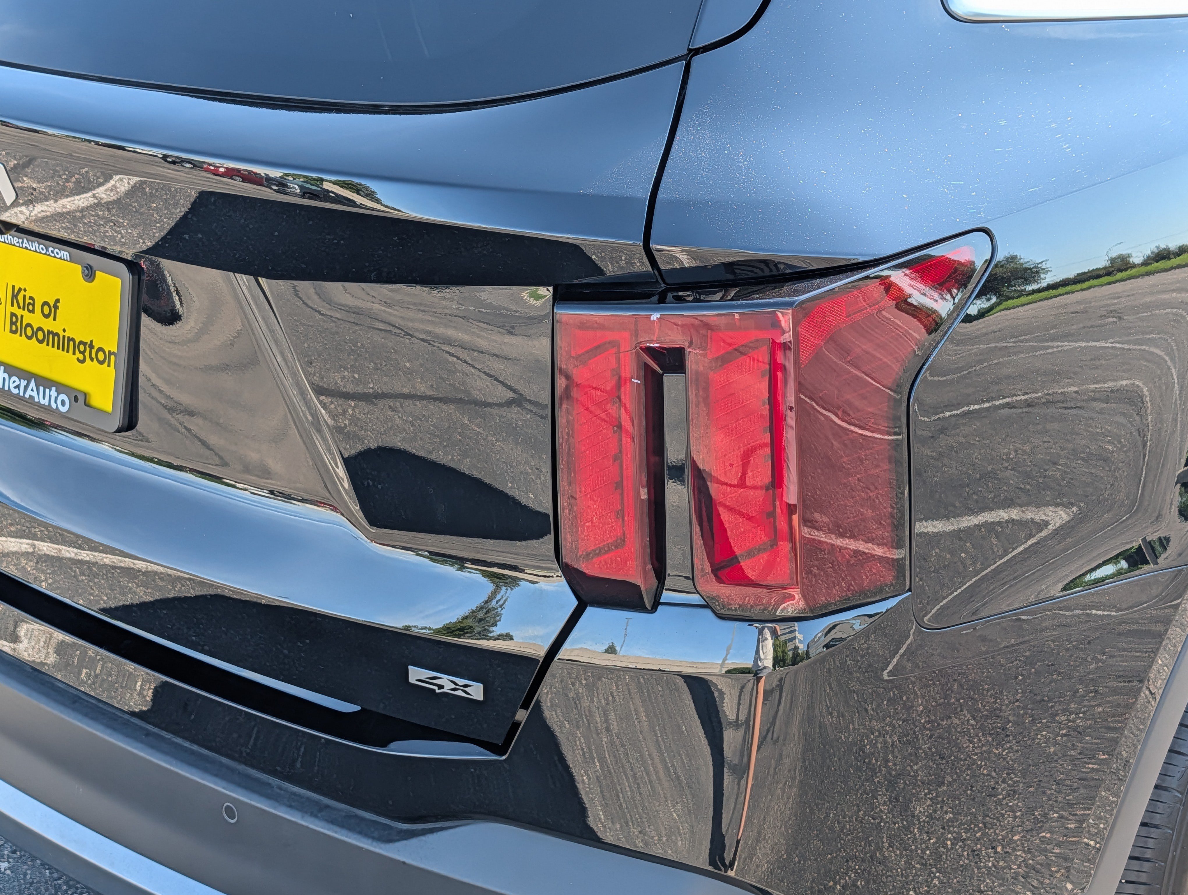Certified 2025 Kia Sorento S AWD/4WD image 17