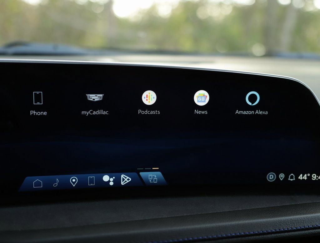 Certified 2024 Cadillac XT4 Sport image 15