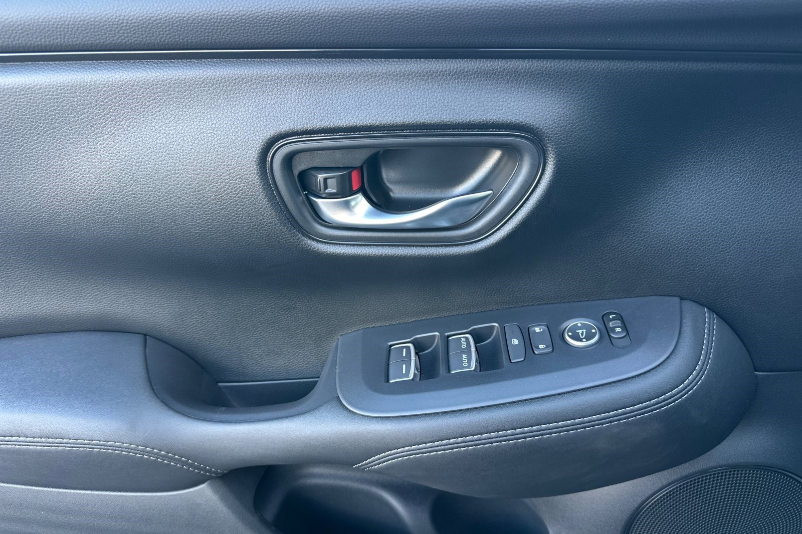 New 2027 Honda HR-V EX-L image 28