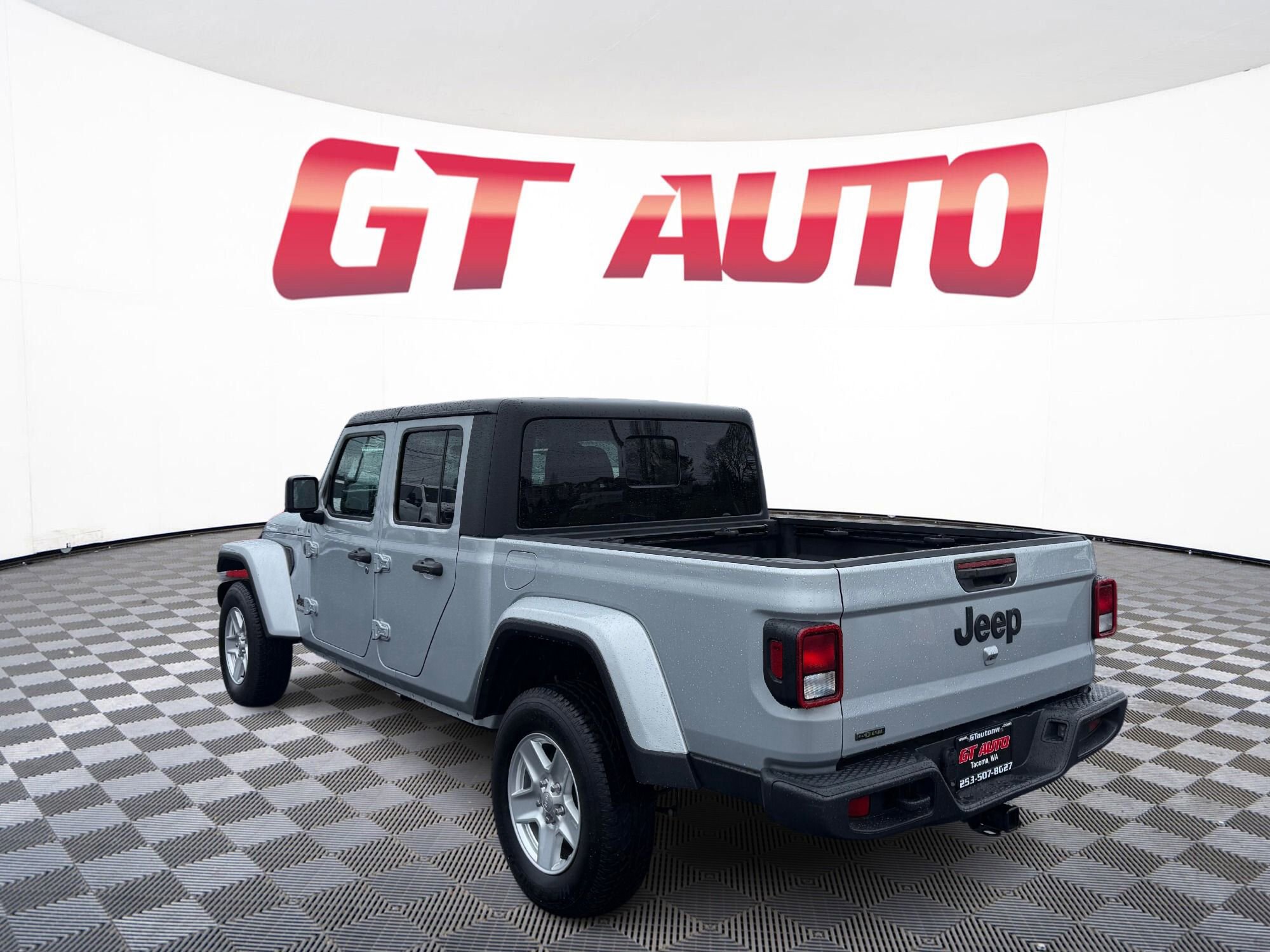 Used 2022 Jeep Gladiator Sport AWD/4WD image 4