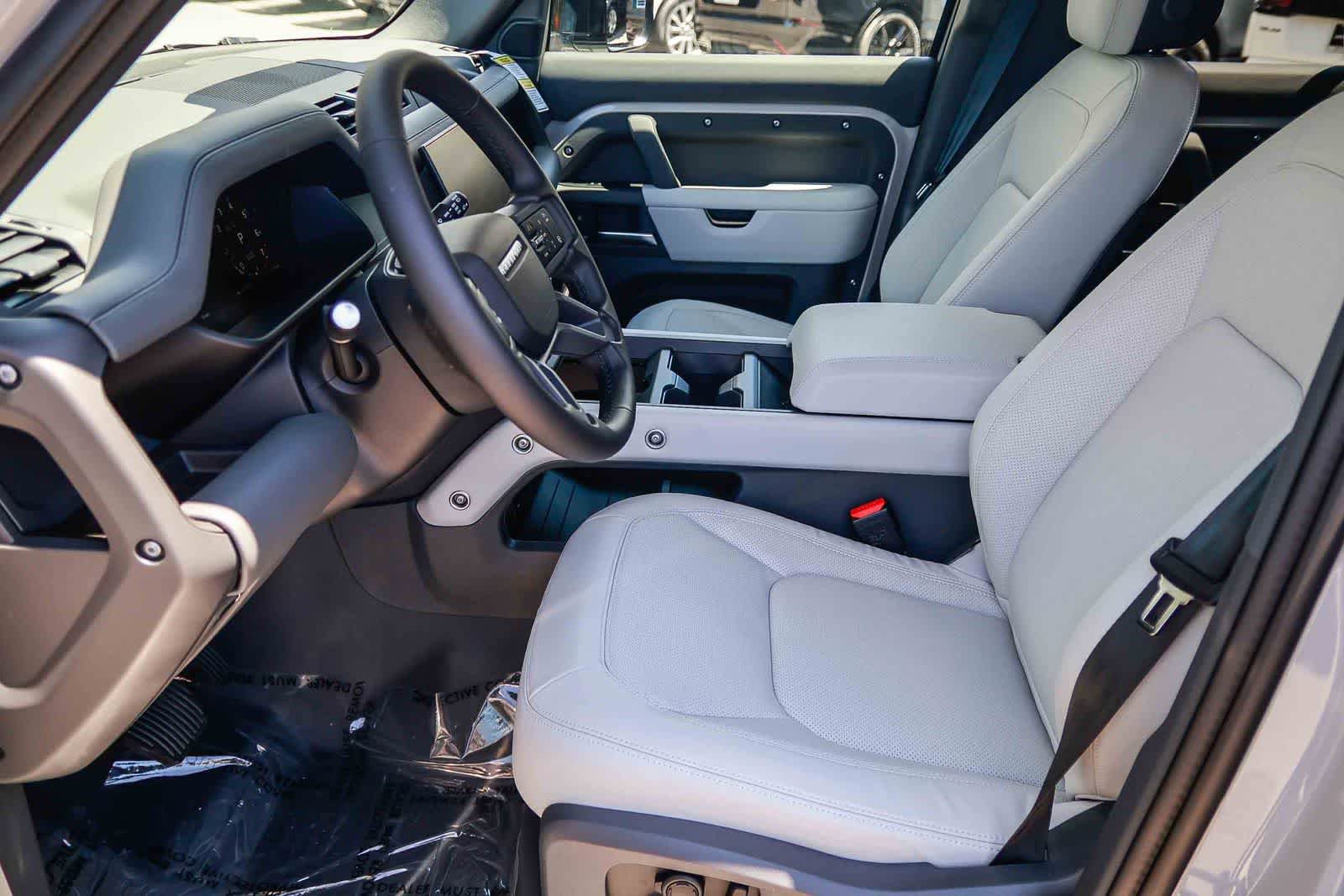 New 2026 Land Rover Defender 110 X-Dynamic SE AWD/4WD image 19