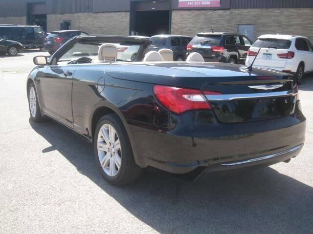 Used 2012 Chrysler 200 Touring image 9