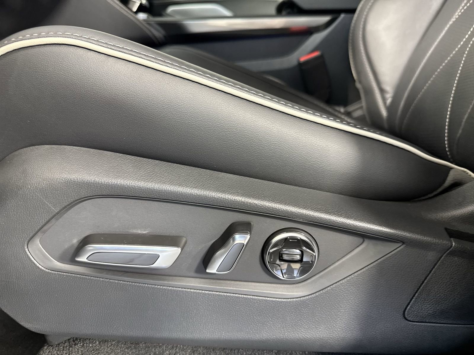 New 2026 Acura MDX w/ Advance Package image 21