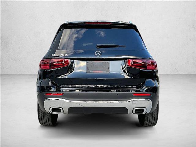 Used 2025 Mercedes-Benz GLB 250 image 4