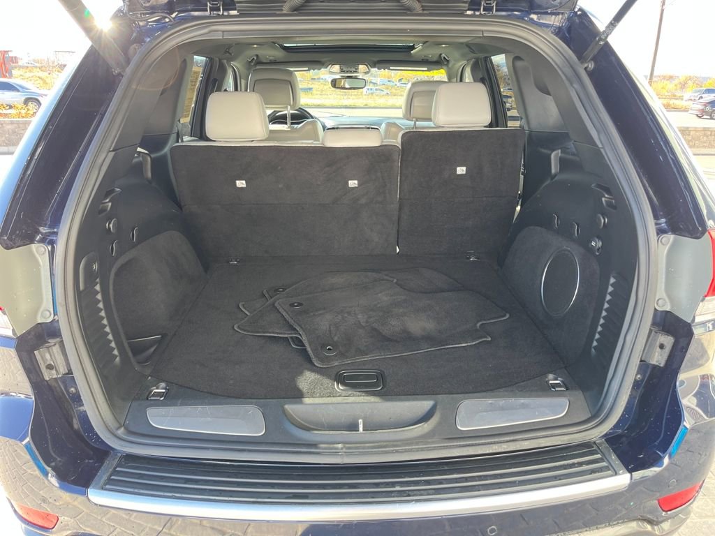 Used 2018 Jeep Grand Cherokee Limited image 17