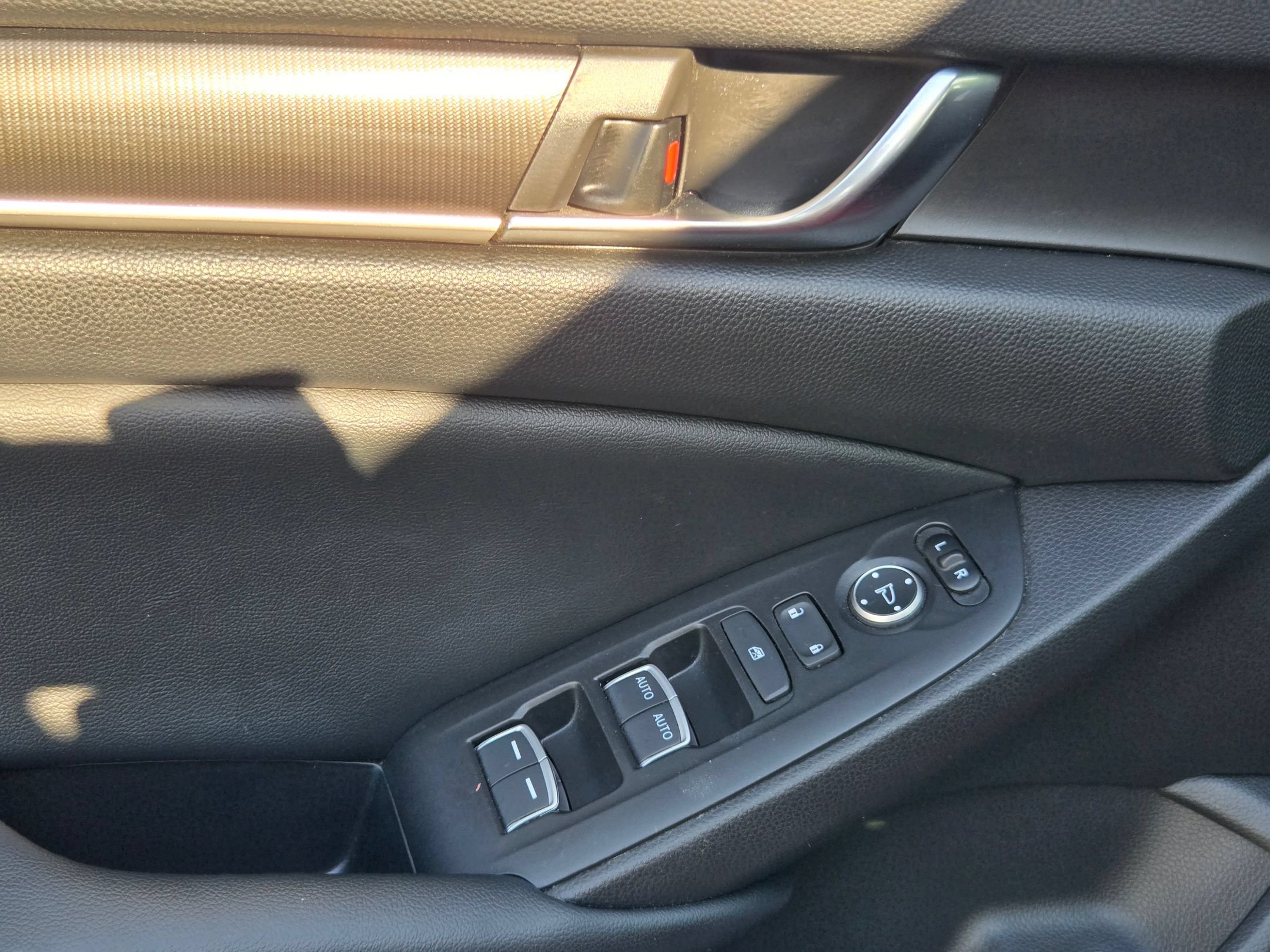 Used 2022 Honda Accord Sport image 21