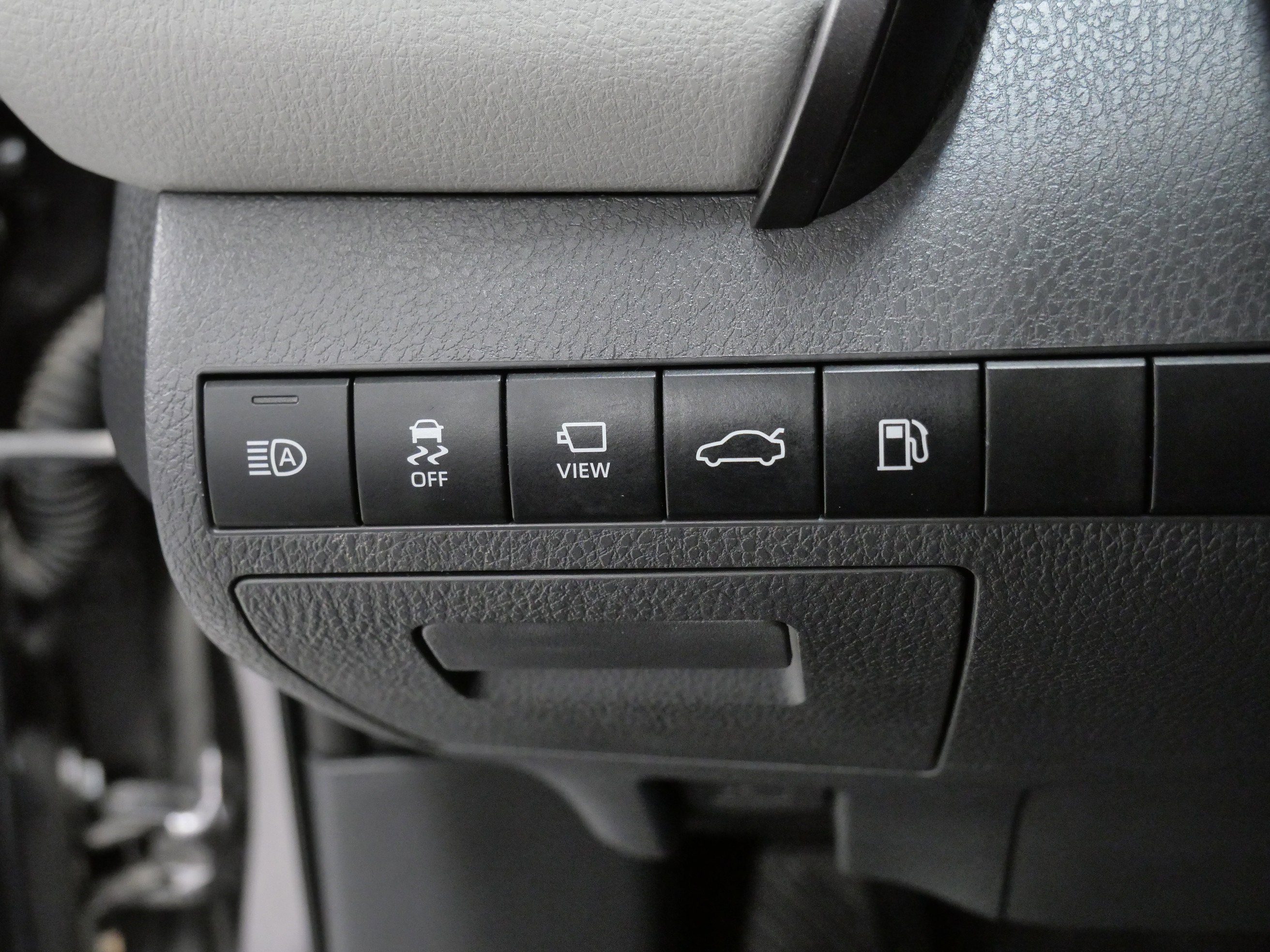 Certified 2018 Toyota Camry XLE image 26