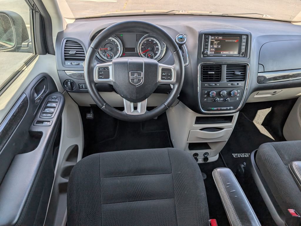 Used 2017 Dodge Grand Caravan SE w/ Power Window Group image 12