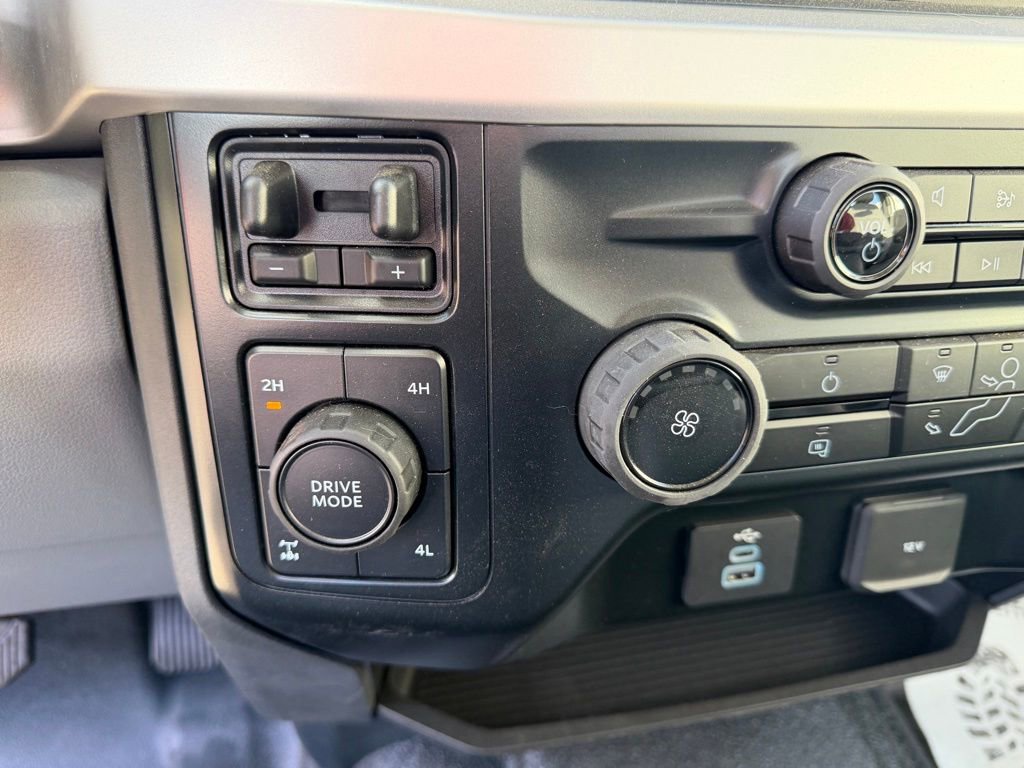 New 2023 Ford F250 XL w/ XL Chrome Package AWD/4WD image 23