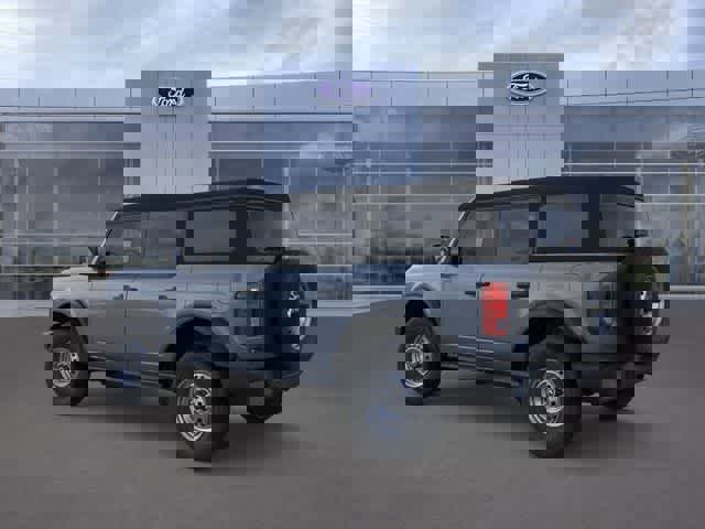 New 2025 Ford Bronco 4-Door image 4