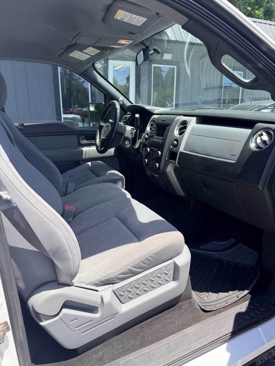 Used 2013 Ford F150 XLT w/ XLT Chrome Pkg AWD/4WD image 2
