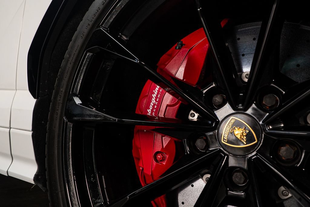 Used 2022 Lamborghini Urus AWD/4WD image 14