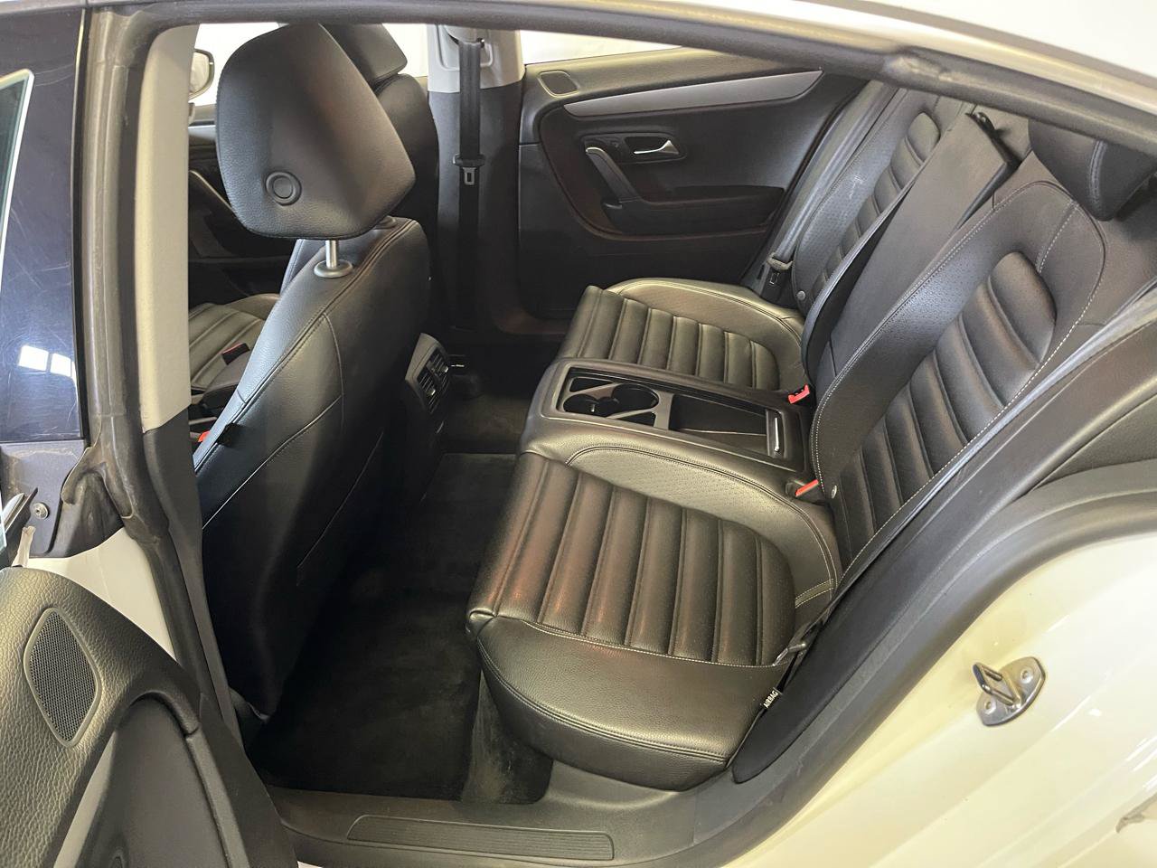 Used 2010 Volkswagen CC Sport FWD image 20